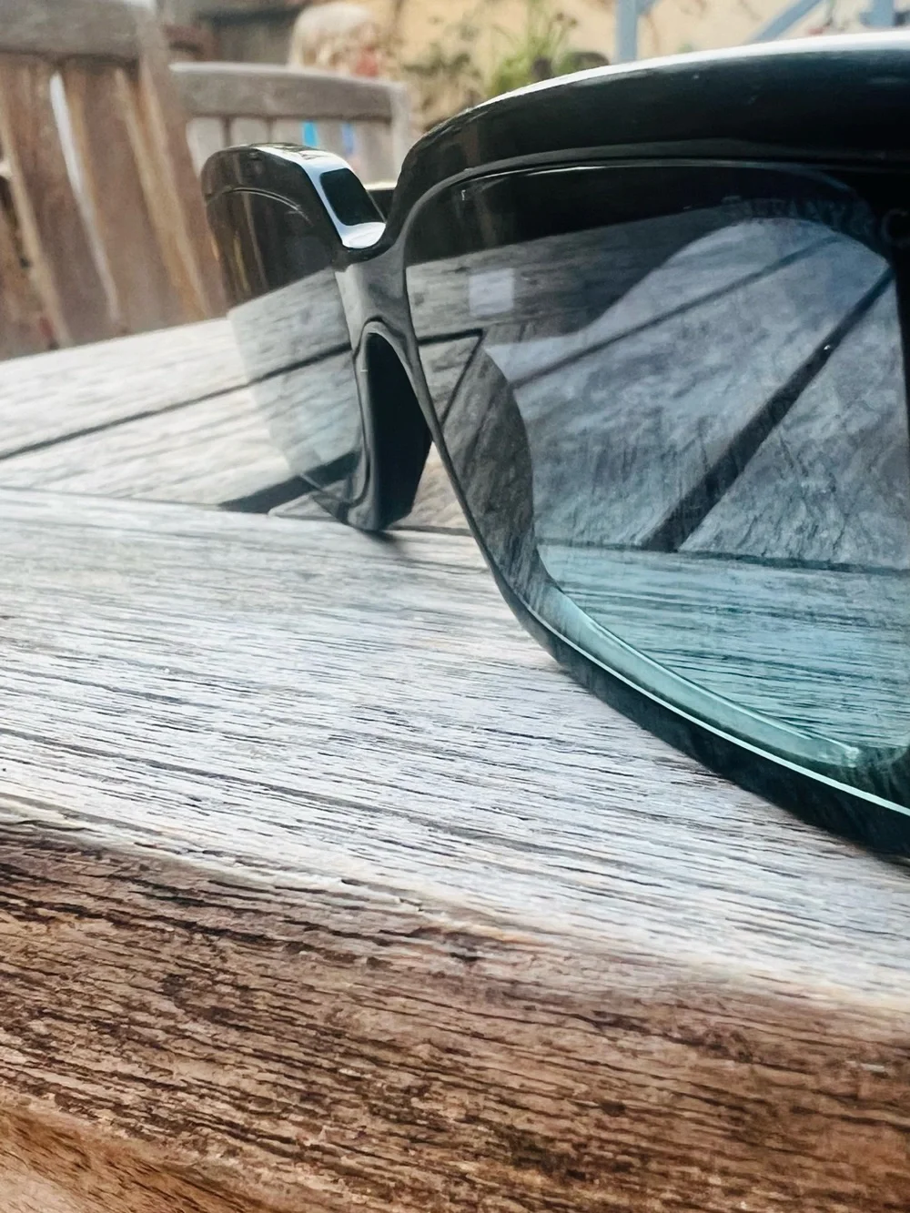 Retro Tiffany & Co perfect lenses Sunglasses with Gold Geometric Accent